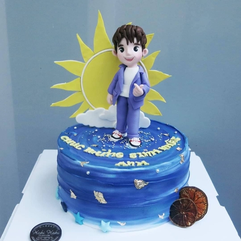 Bánh sinh nhật tạo hình diễn viên Tuấn Trần