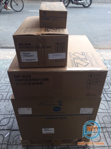 CHỞ RA CHÀNH XE PHÂN PHỐI PHOTOCOPY KONICA MINOLTA BIZHUB 215 ( New 100 % ) VỀ ĐẠI LÝ TIỀN GIANG