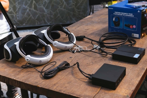 Trên tay kính thực tế ảo PlayStation VR ZVR2, nâng cấp nhẹ về thiết kế, giá không đổi
