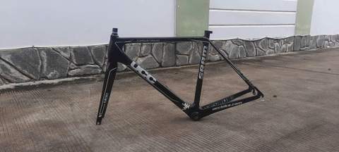 Sườn xe đạp cacbon UCC ,Chính hãng