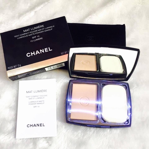 Phần Phủ Nền Chanel Vitalumiere Compact Douceur