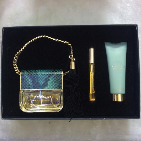 Set Nước Hoa Marc Jacobs Divine Decadence