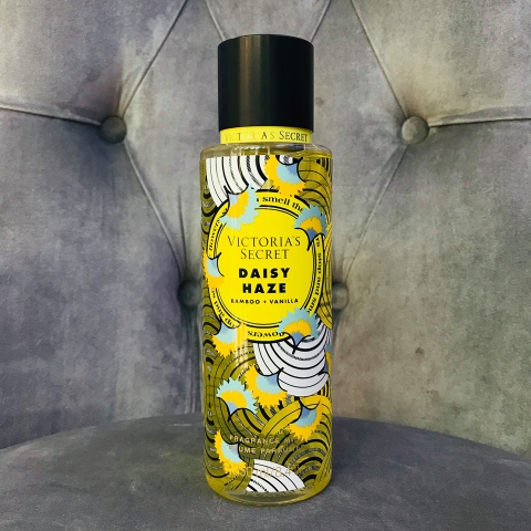 Xịt Thơm Toàn Thân Victoria’s Secret – Daisy Haze (250ml)