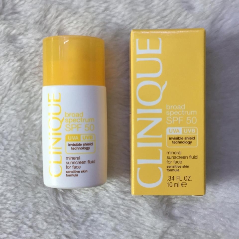 Kem Chống Nắng Dưỡng Da Clinique Broad Spectrum SPF50