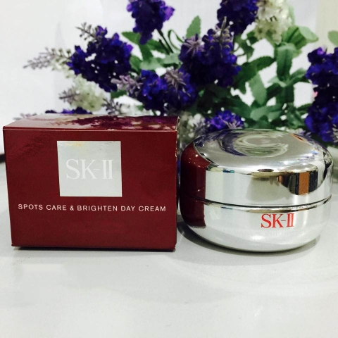 KEM DƯỠNG NGÀY SK-II WHITENING SPOTS CARE & BRIGHTEN DAY CREAM 25G