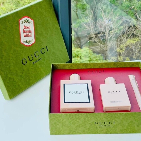 SET NƯỚC HOA GUCCI BLOOM GIFT SET EDP 100ml + 1 DƯỠNG THỂ + 1  MINI