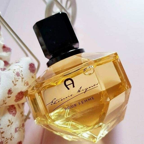 Nước hoa Etienne Aigner Pour Femme Eau De Parfum Natural Spray Dung tích: 30ml