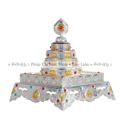 Tháp mandala bằng hợp kim