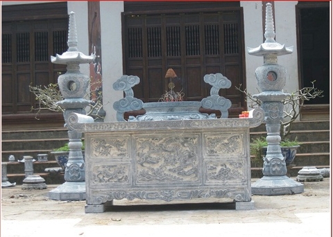 Bàn lễ đá 07