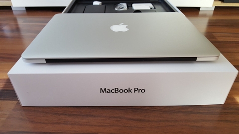 MacBook Pro Retina  MD212 13.3 inch 2012 Core i5 (I5-3210M) 2.5 GHz  ram 8GB / ssd 256GB PCIe máy mới 98%