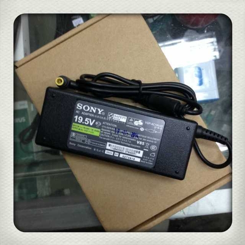 Sạc laptop sony vaio vpc EH200C