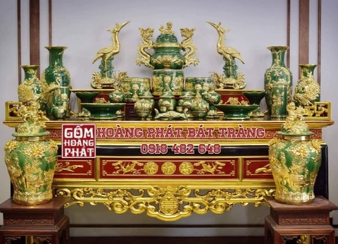 Ban thờ gia tiên gồm những vật phẩm gì?