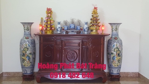 Lục bình sứ tại nhà khách hàng