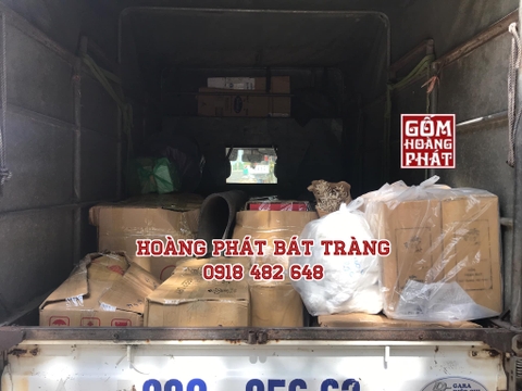 Vận chuyển xe tải trả hàng khách tại Gốm sứ Hoàng Phát Bát Tràng