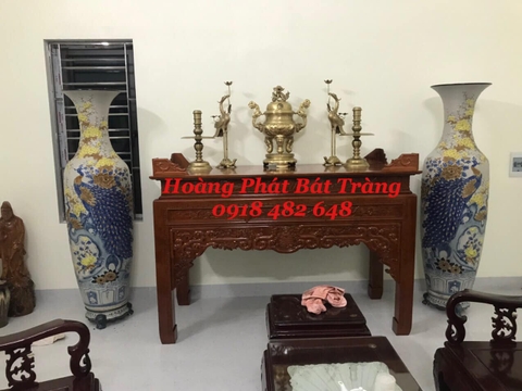 Lựa chọn lục bình sứ đặt trong nhà