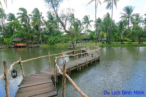 Tour Cano Trên Sông Sài Gòn : THAM QUAN LÀNG SINH THÁI - MIẾU NỔI PHÙ CHÂU