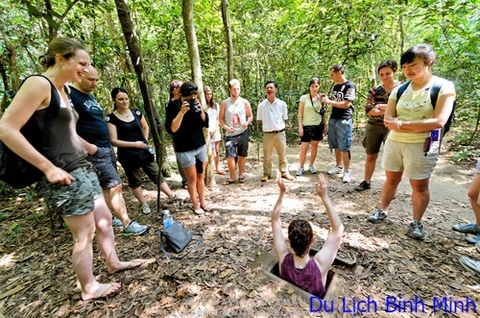 TOUR THAM QUAN ĐỊA ĐẠO CỦ CHI 1/2 NGÀY
