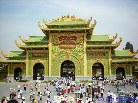 Tour Hàng Ngày : HÀ NỘI - HỒ CHÍ MINH - CỦ CHI - VŨNG TÀU - ĐẠI NAM 4 NGÀY 3 ĐÊM