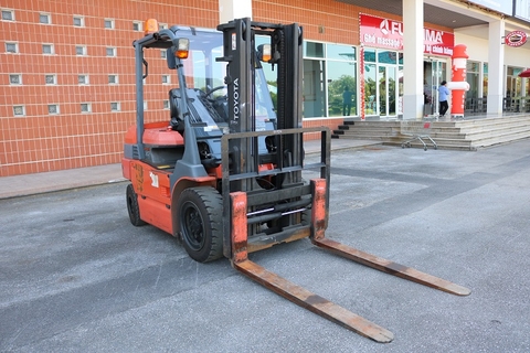 4 nguyên nhân khiến xe nâng của bạn không thể tiến lùi được