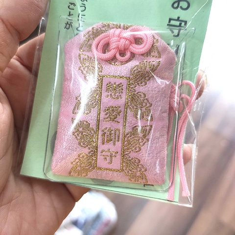 Túi omamori Nhật ý nghĩa tình yêu
