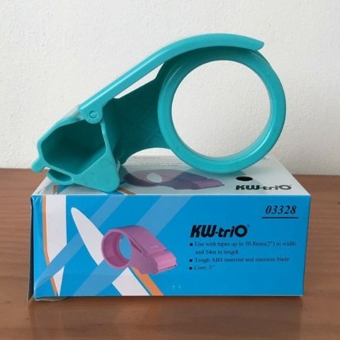 Dụng Cụ Cắt băng keo, băng dán cầm tay KW Trio 5 cm bằng nhựa 03328, Dao Cắt băng dính, cuộn băng cầm tay loại nhựa