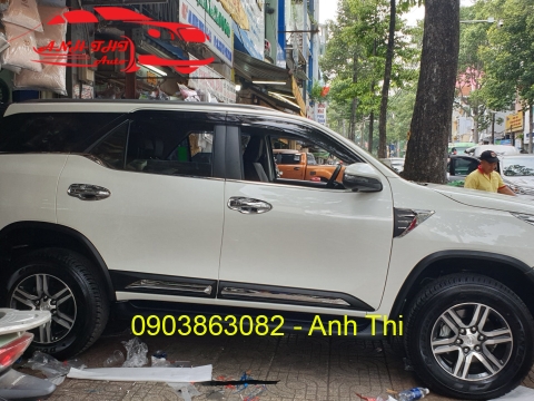 ỐP HÔNG BẢO VỆ CÁNH CỬA XE FORTUNER 2019 THÁI