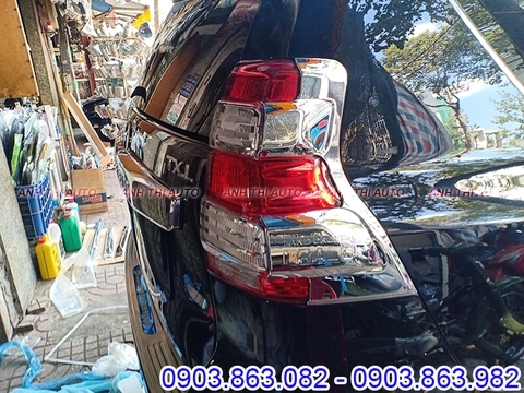 Viền Đèn Sau Xe Land Cruiser Prado 2019