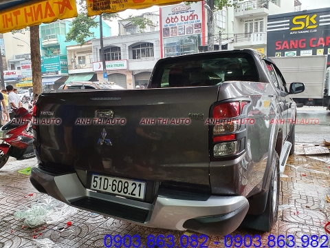 VIỀN ĐÈN SAU XE MITSUBISHI TRITON 2018 THÁI