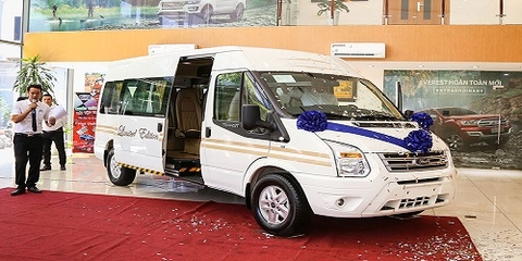 Ford Thanh Xuân ra mắt Ford Transit bản Limousine Limited 2018 nhiều tiện nghi cao cấp, giá 898 triệu.?