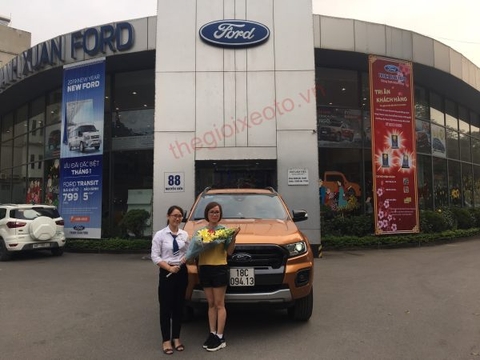 Giao xe bán tải Ford Ranger Wiltrak 2019 cho chị thủy Nam Định và Anh Dương Quảng Ninh.