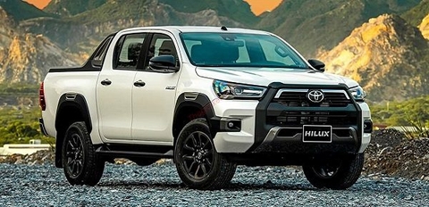 Đánh giá bán tải Toyota Hilux 2022: Giá xe, giá lăn bánh & khuyến mãi.!