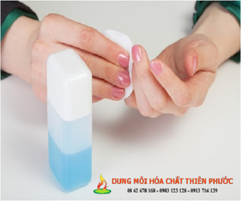 NHỮNG ĐIỀU CẦN BIẾT VỀ NƯỚC RỬA MÓNG TAY ACETONE