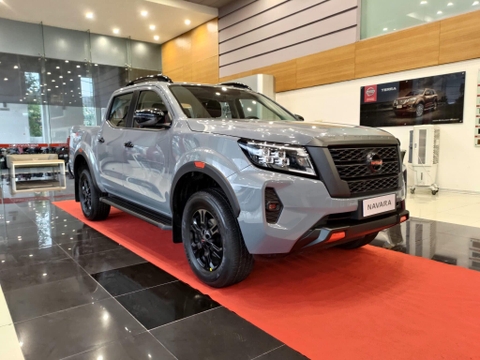Giá xe Nissan Navara- Khuyến Mãi Khủng Tháng 12