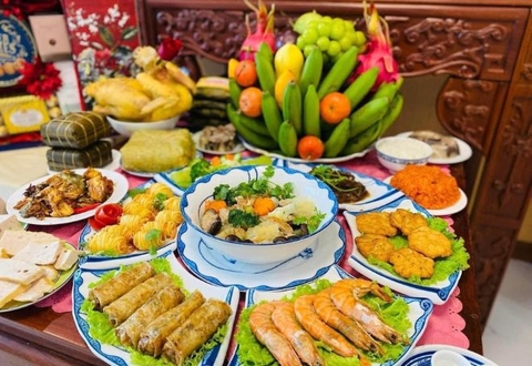 Mâm cúng Rằm tháng 7: Chi tiết các món, cách bày biện và thời gian cúng