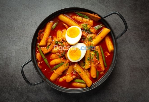 Cách làm sốt tokbokki bằng tương ớt sánh đặc, cay ngon