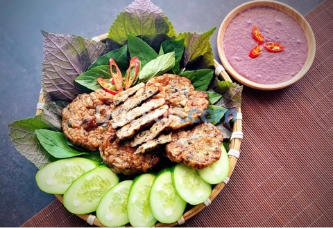 Đi tìm địa chỉ bán chả ốc thơm ngon, dai giòn chuẩn vị Hà Nội