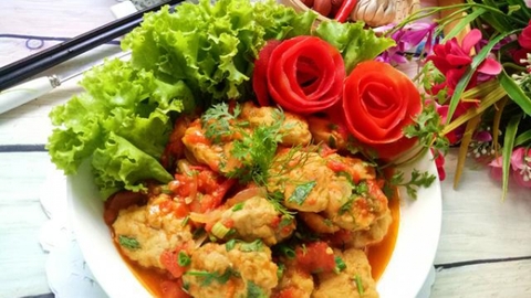 Cùng vào bếp làm món chả sụn sốt cà chua cho bữa cơm đầm ấm
