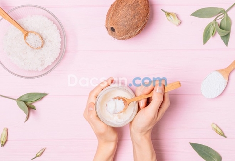 Cách dùng dầu dừa để tẩy trang siêu sạch và tiết kiệm