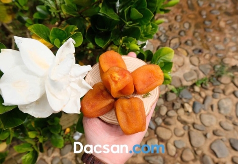 Hồng treo gió công nghệ Nhật Bản – Món quà tết được ưa chuộng
