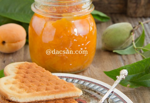 Hướng dẫn cách làm mứt mơ ăn kèm bánh vô cùng "cuốn"!