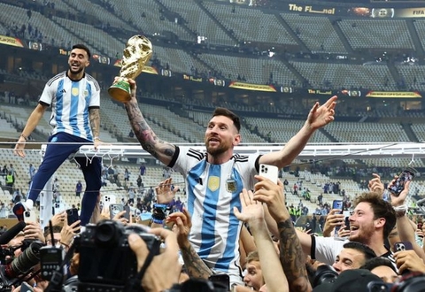 Messi, từ một cậu bé thiếu hụt hormone tăng trưởng tới “vị thần” bóng đá