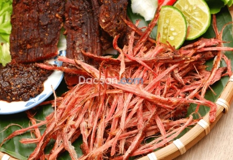 Món nhậu ngon thịt trâu gác bếp đậm đà hương vị núi rừng