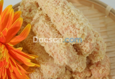 Nem chua rán ăn với gì?