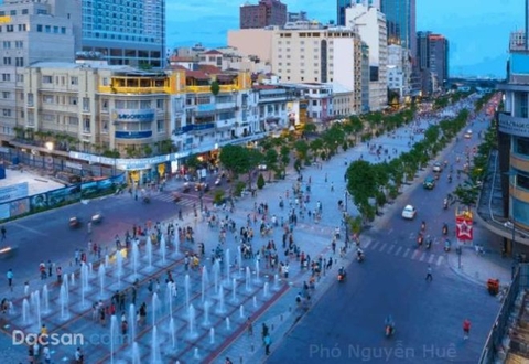 Phố đi bộ Nguyễn Huệ có gì thú vị? Khám phá nhanh các địa điểm vui chơi tại đây