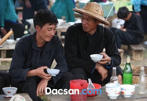 Rượu ngô Hà Giang - Men say nồng nàn của miền đất địa đầu Tổ quốc