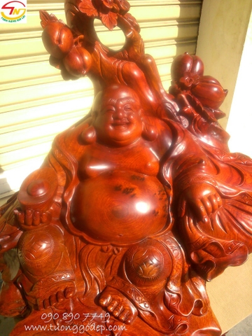 Phật Di Lặc ngồi gốc đào (gỗ nu hương, PL239)