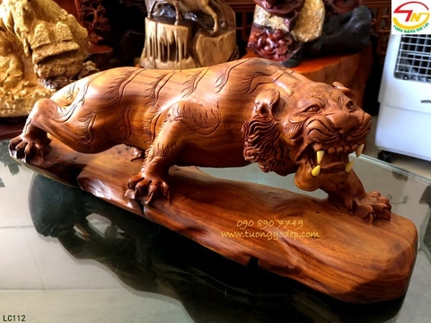 Tượng con hổ bằng gỗ hương - LC112