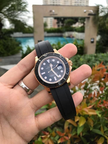 Đồng hồ ROLEX Yacht-Master Automatic Black Dial 18kt Everose Gold Black Rubber Strap 116655