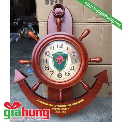 Đồng hồ gỗ của DÂN QUÂN TỰ VỆ