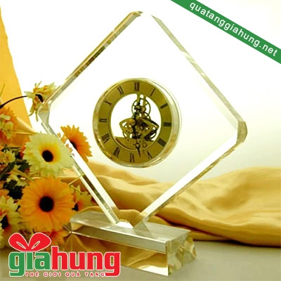 Đồng hồ pha lê để bàn 024